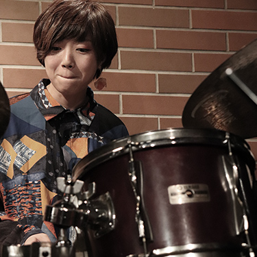 鈴木梨花子近影